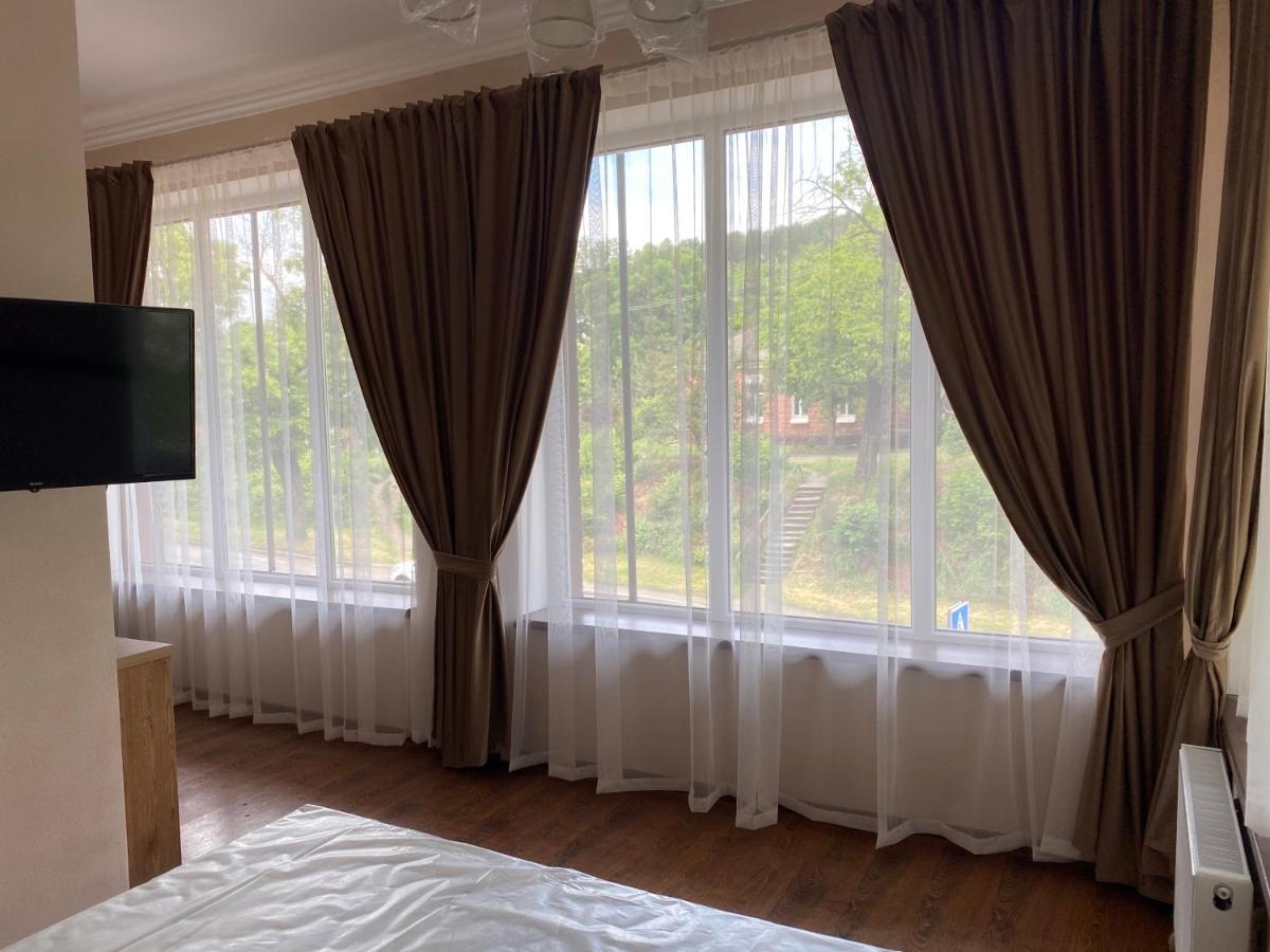 Grand Hotel Mohyliv-Podilskyi Екстериор снимка