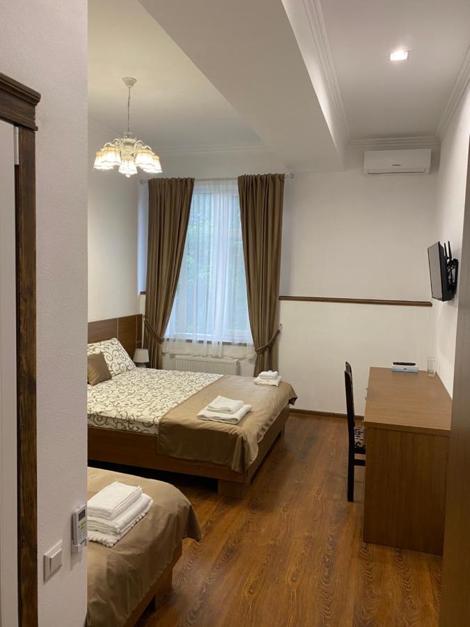 Grand Hotel Mohyliv-Podilskyi Екстериор снимка