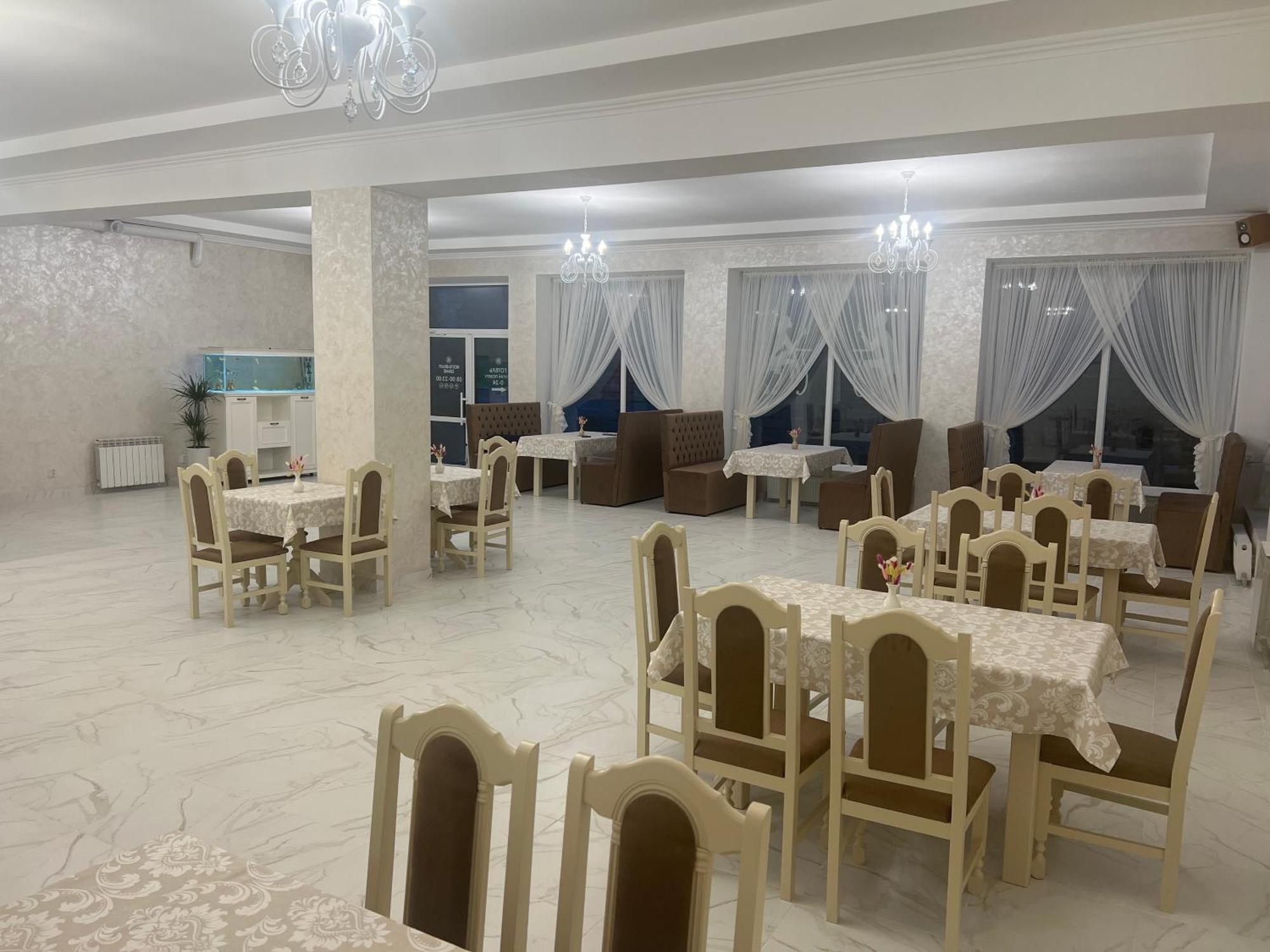 Grand Hotel Mohyliv-Podilskyi Екстериор снимка