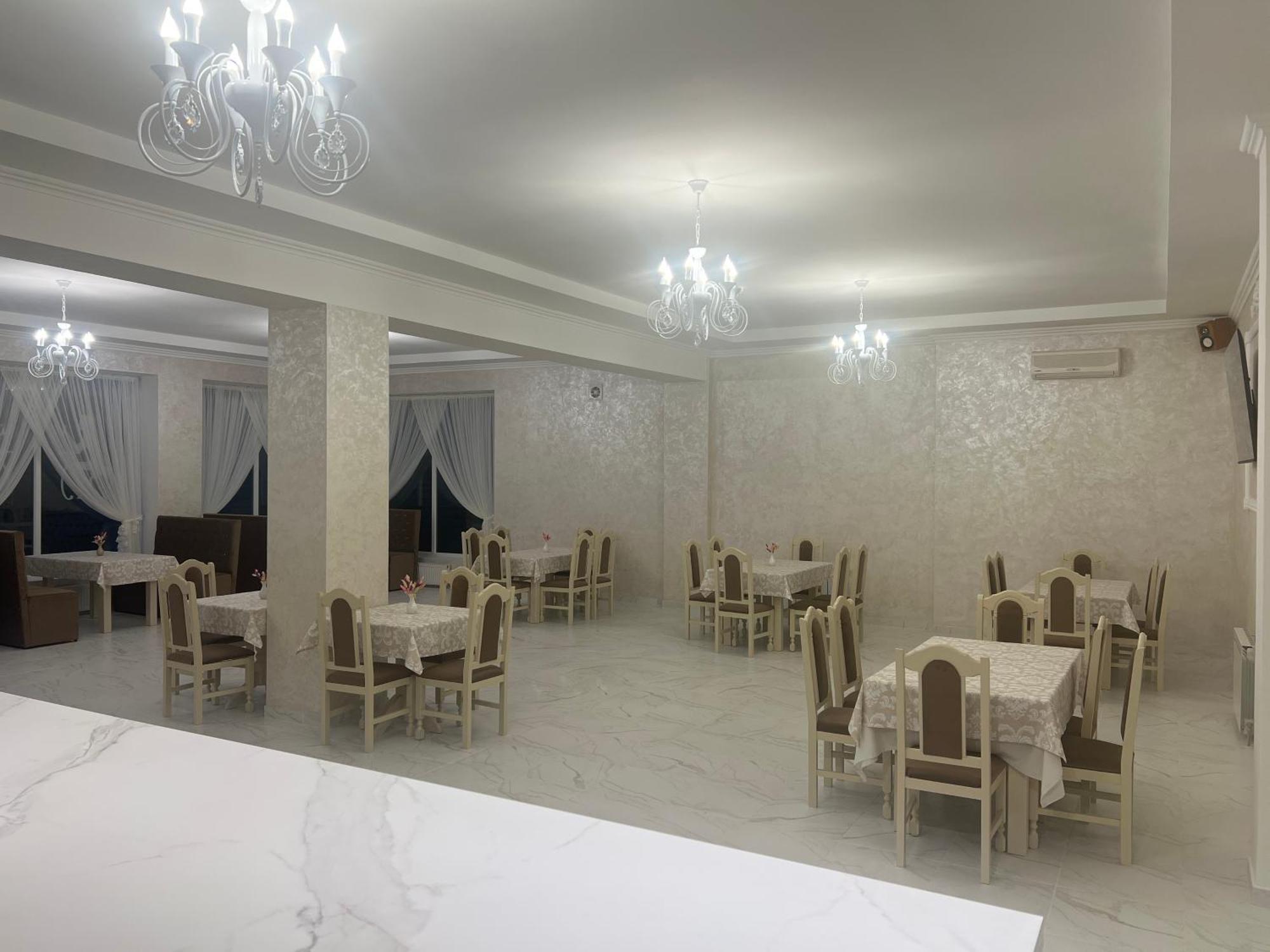 Grand Hotel Mohyliv-Podilskyi Екстериор снимка