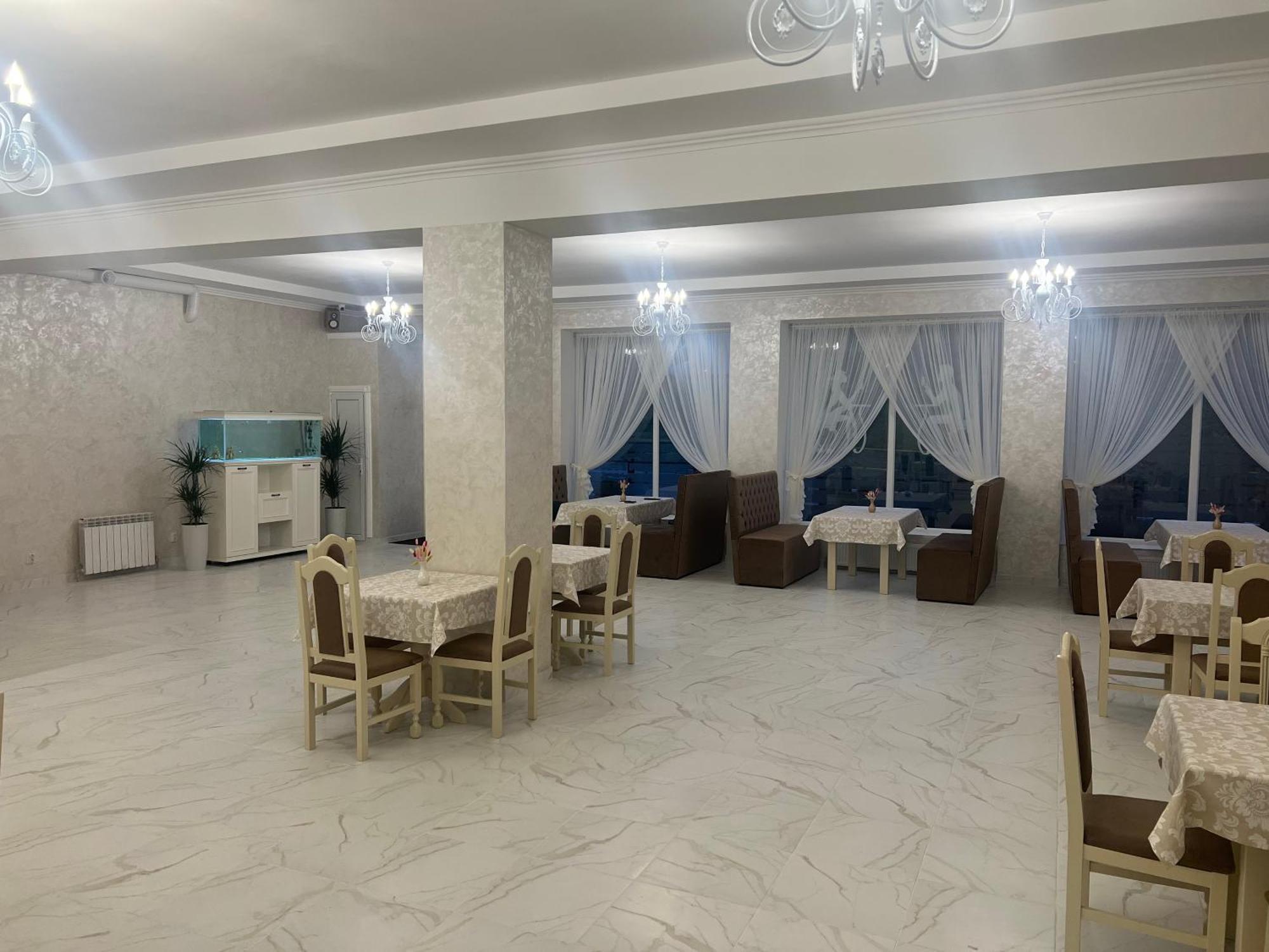 Grand Hotel Mohyliv-Podilskyi Екстериор снимка
