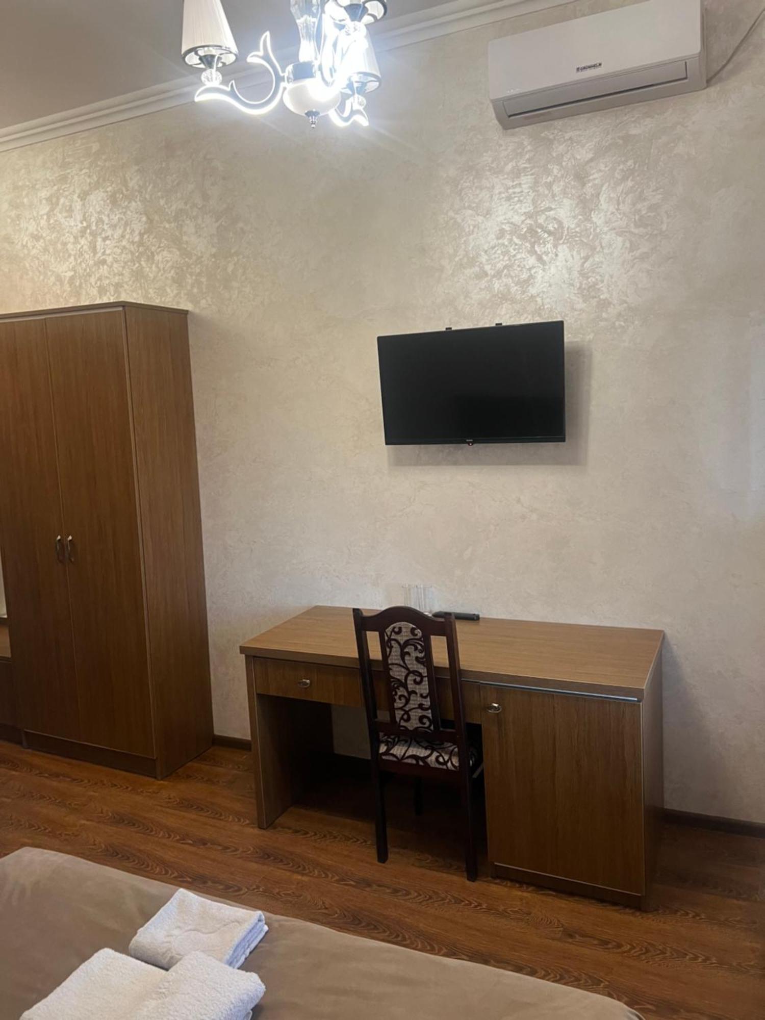 Grand Hotel Mohyliv-Podilskyi Екстериор снимка